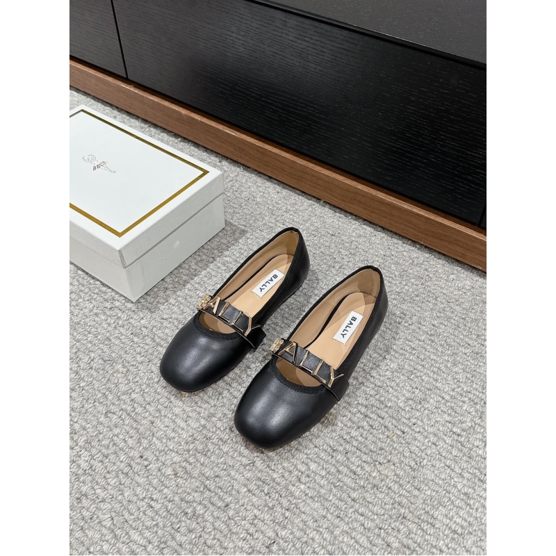 Other flat shoes